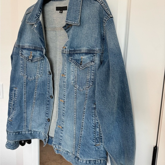 Uniqlo Men’s Jean Jacket - Picture 13 of 13